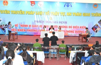 Tuyên truyền pháp luật về trật tự ATGT và phiên tòa giả định về “Hành vi giao xe cho người không đủ điều kiện điều khiển phương tiện tham gia giao thông”
